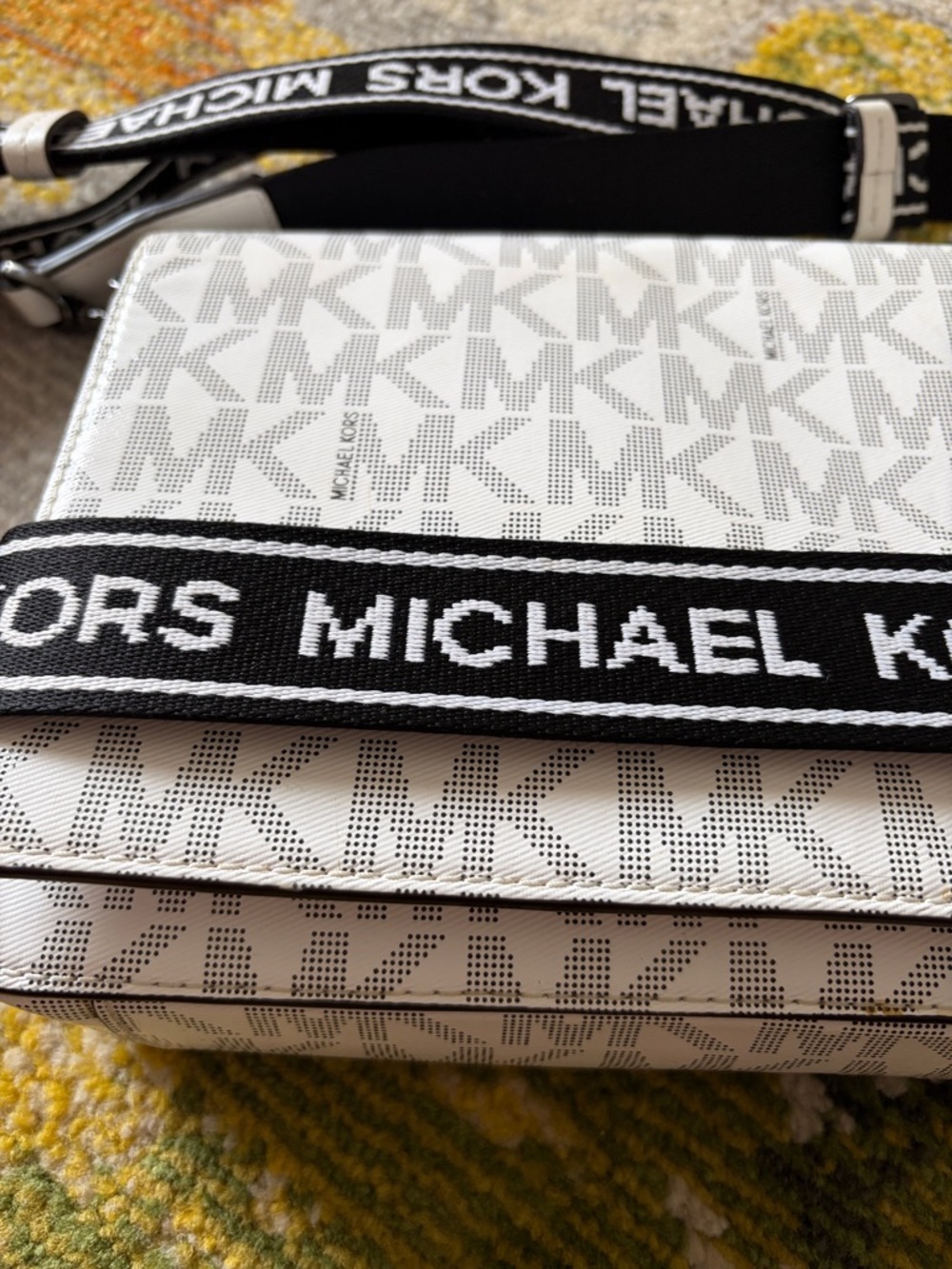 Michael Kors White and Black MK Logo Crossbody Bag - Picture 3 of 8